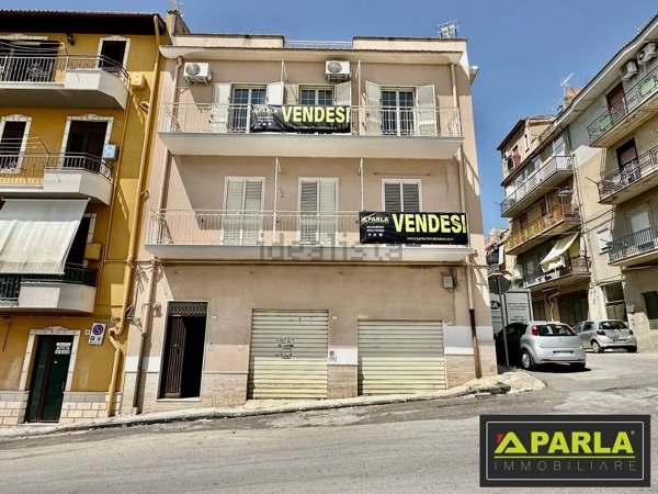 casa indipendente in vendita a Canicattì