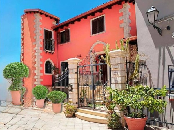 casa indipendente in vendita a Canicattì