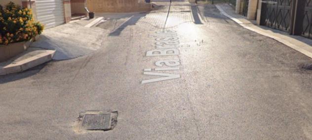 locale commerciale in vendita a Canicattì