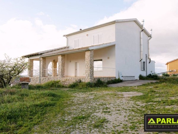 casa indipendente in vendita a Canicattì