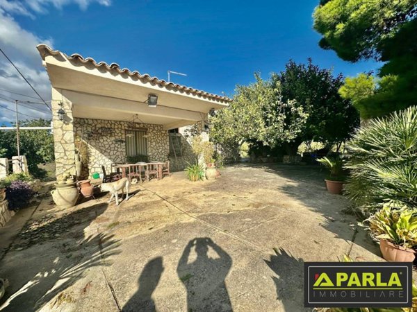 casa indipendente in vendita a Canicattì