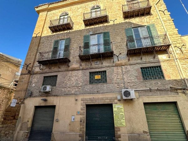 intera palazzina in vendita a Canicattì