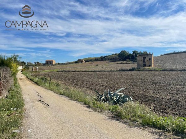 casa indipendente in vendita a Canicattì