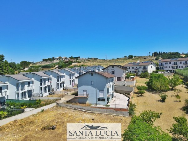 casa indipendente in vendita a Canicattì