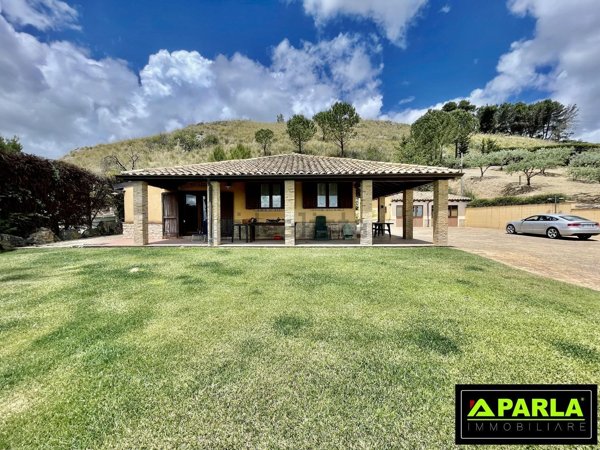 casa indipendente in vendita a Canicattì