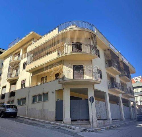 negozio in vendita a Canicattì