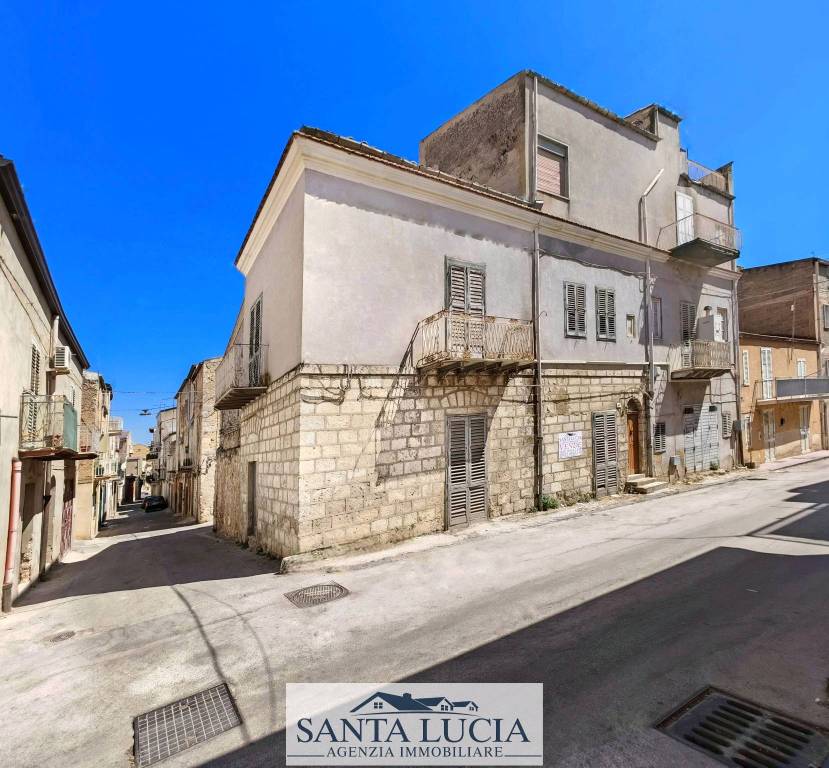 casa indipendente in vendita a Canicattì