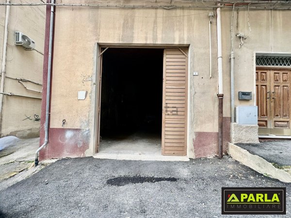 locale di sgombero in vendita a Canicattì
