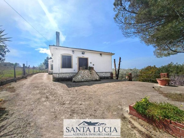 casa indipendente in vendita a Canicattì
