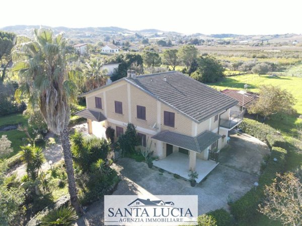 casa indipendente in vendita a Canicattì