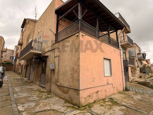 casa indipendente in vendita a Canicattì