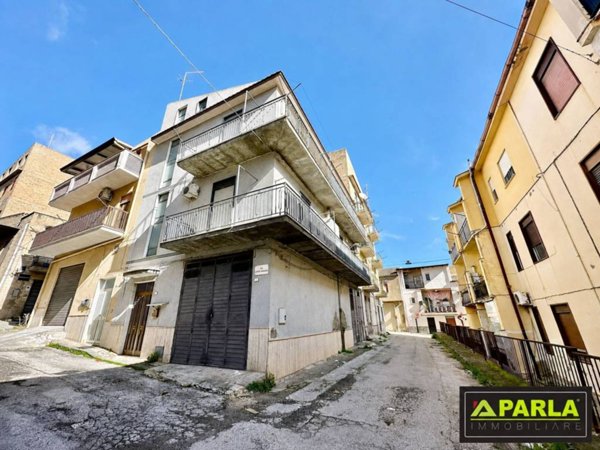 casa indipendente in vendita a Canicattì