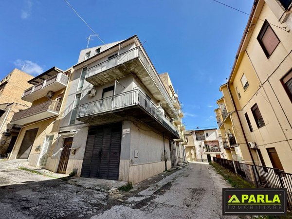 casa indipendente in vendita a Canicattì