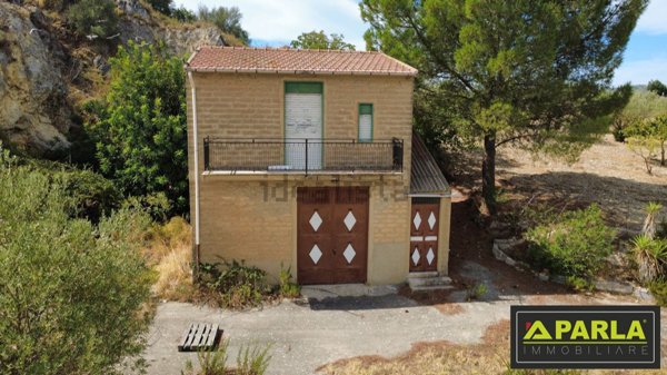 casa indipendente in vendita a Canicattì