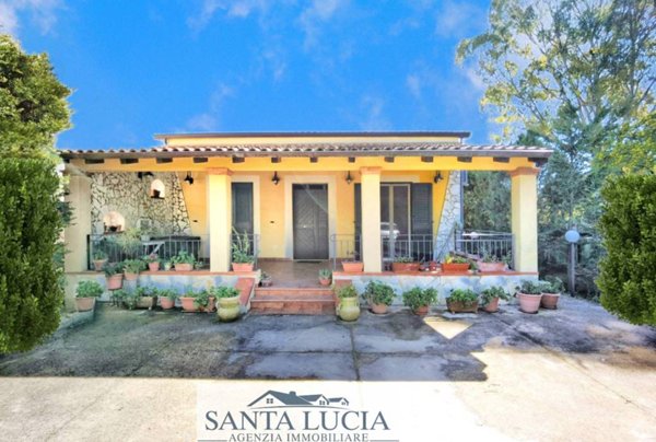 casa indipendente in vendita a Canicattì