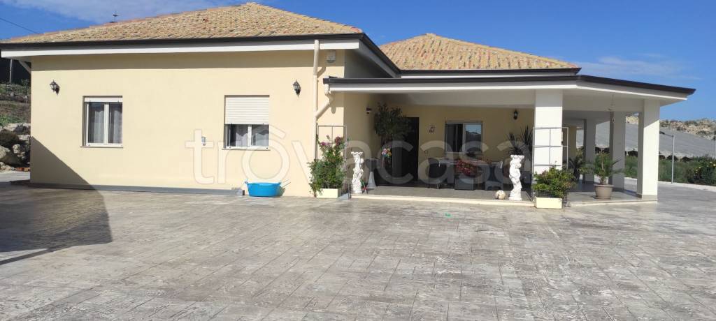 casa indipendente in vendita a Canicattì