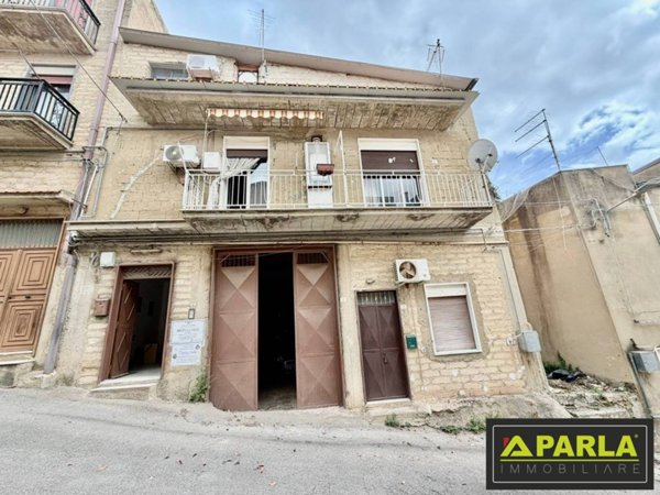 casa indipendente in vendita a Canicattì