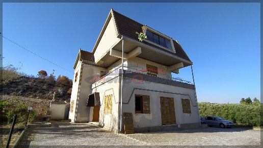 casa indipendente in vendita a Canicattì
