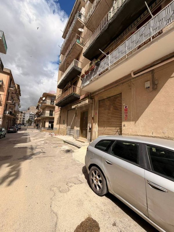 locale di sgombero in vendita a Canicattì
