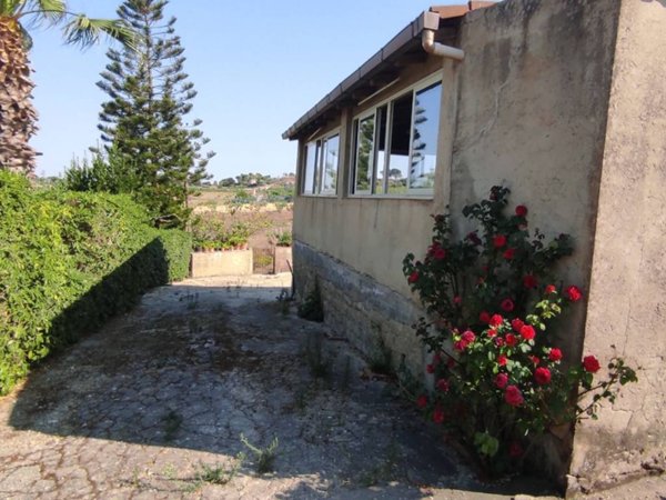 casa indipendente in vendita a Canicattì