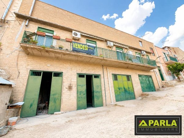 casa indipendente in vendita a Canicattì