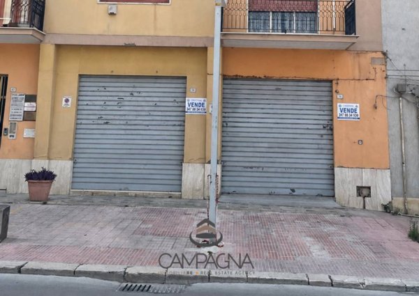 locale commerciale in vendita a Canicattì