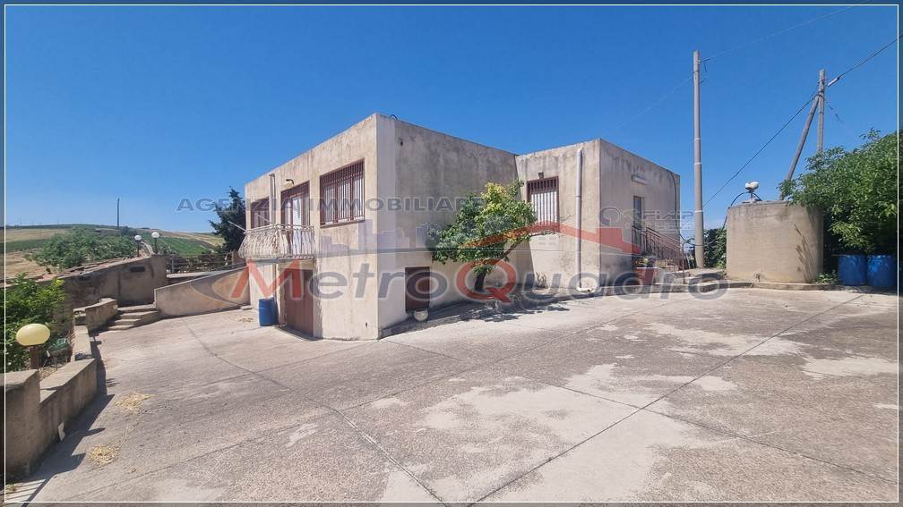 casa indipendente in vendita a Canicattì
