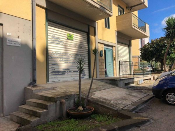 locale di sgombero in vendita a Canicattì