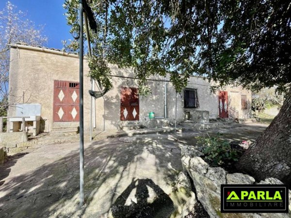 casa indipendente in vendita a Canicattì