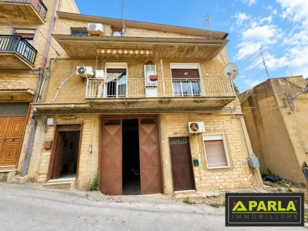 casa indipendente in vendita a Canicattì
