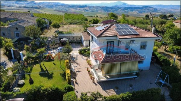 casa indipendente in vendita a Canicattì