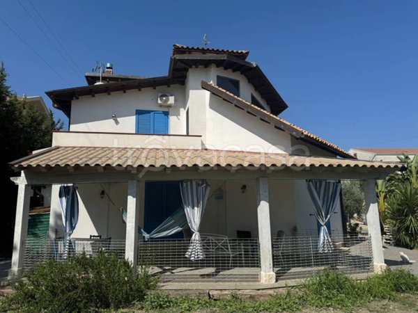 casa indipendente in vendita a Casteltermini