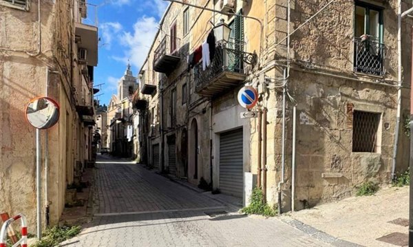 locale di sgombero in vendita a Casteltermini