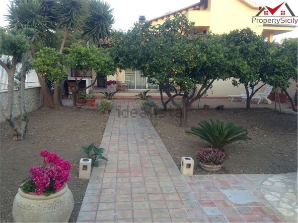 casa indipendente in vendita a Cattolica Eraclea