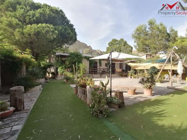 casa indipendente in vendita a Cattolica Eraclea