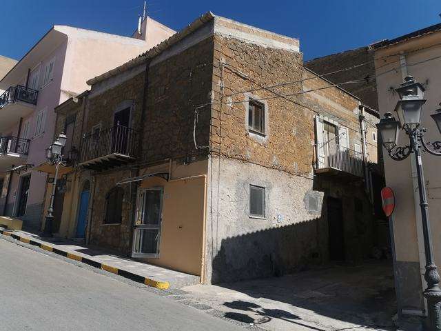 casa indipendente in vendita a Cianciana