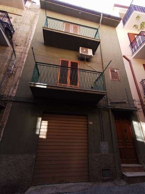 casa indipendente in vendita a Cianciana