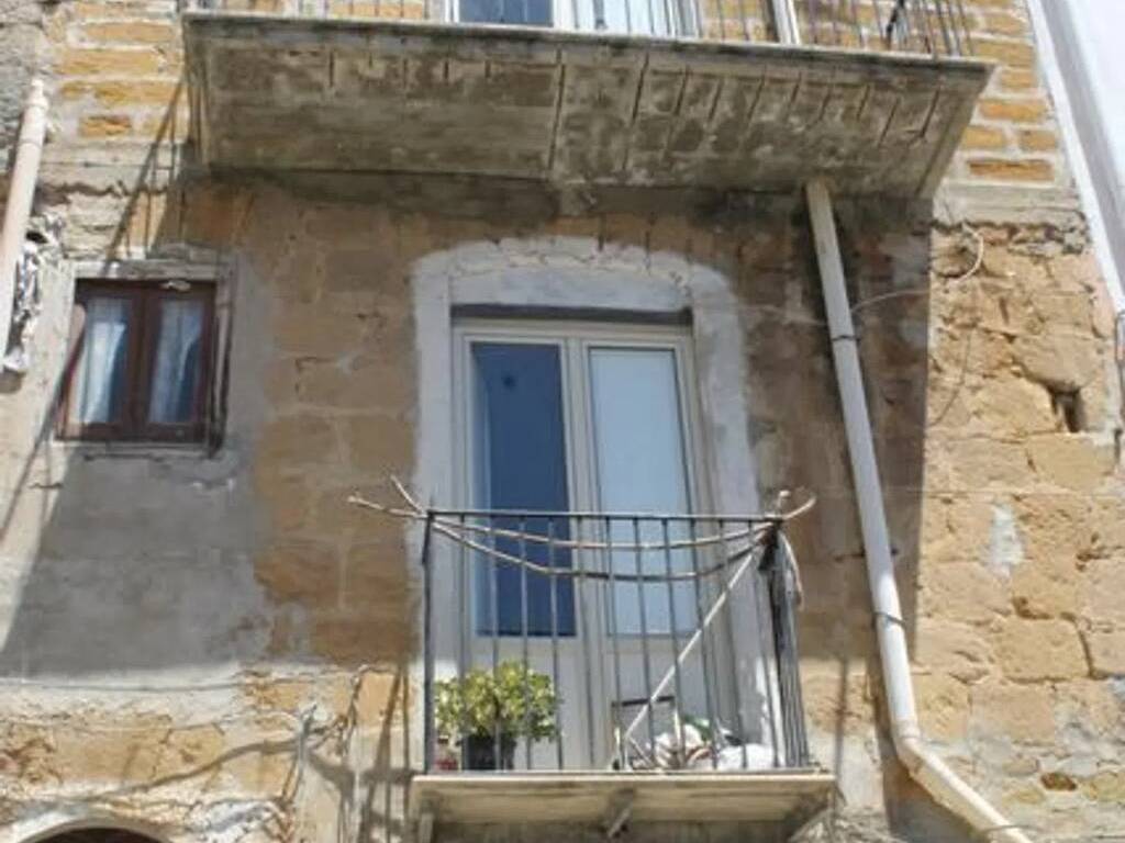 casa indipendente in vendita a Cianciana