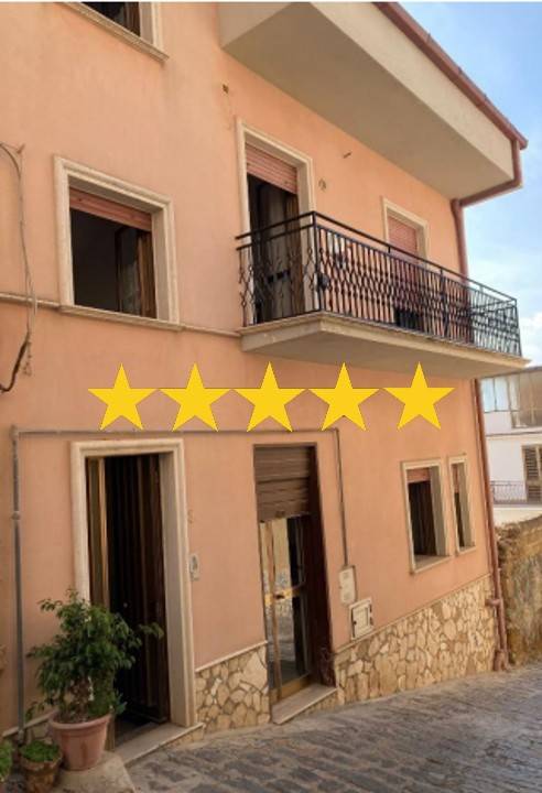 casa indipendente in vendita a Cianciana