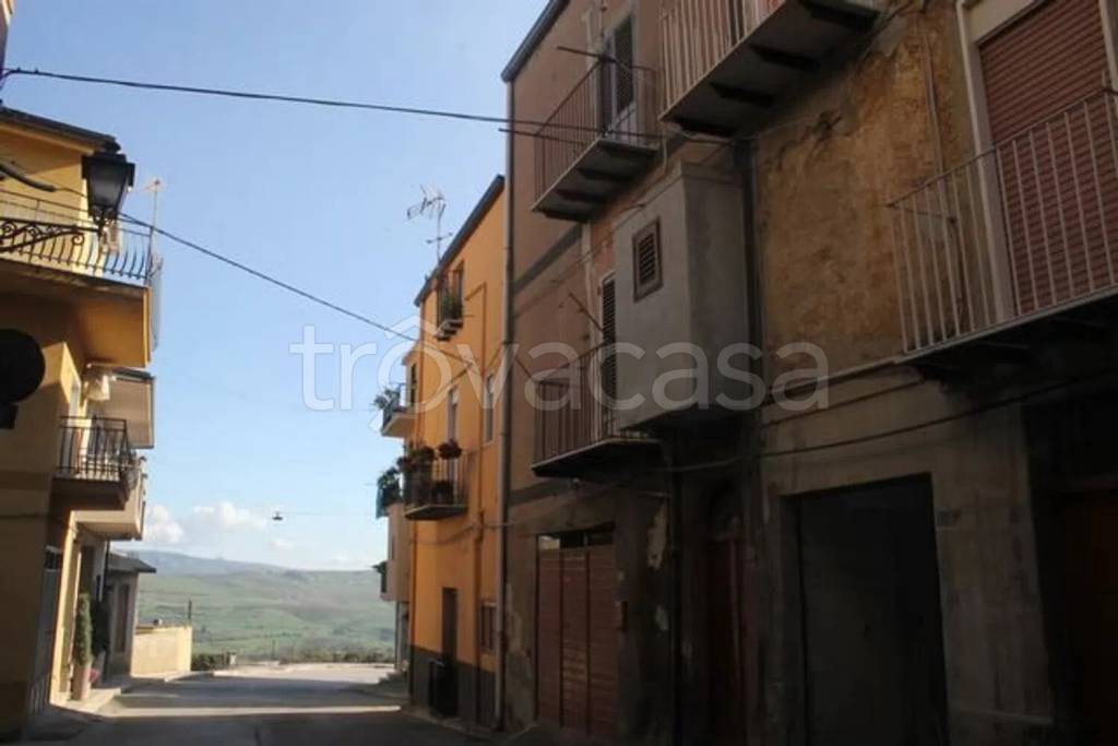 casa indipendente in vendita a Cianciana