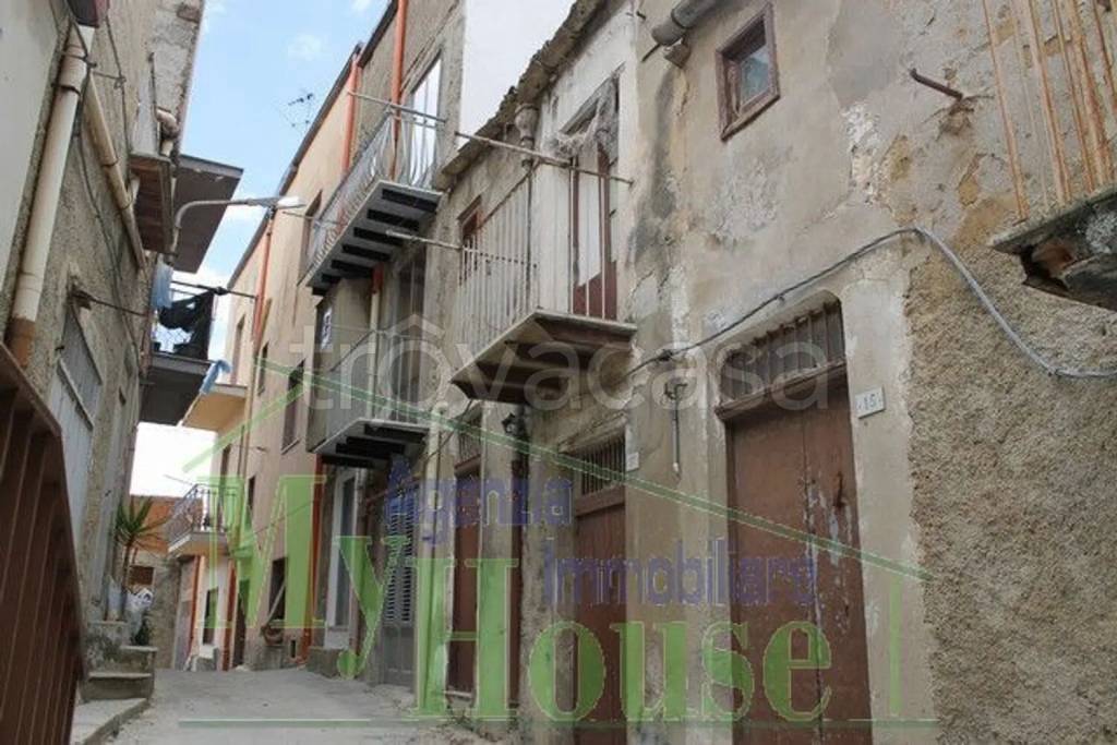 casa indipendente in vendita a Cianciana