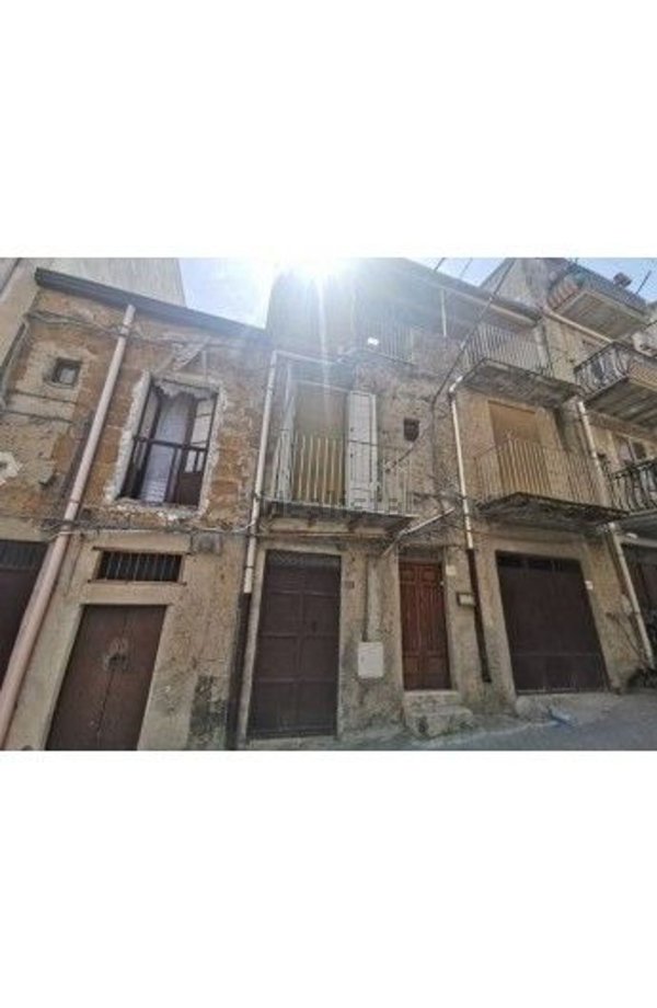 casa indipendente in vendita a Cianciana