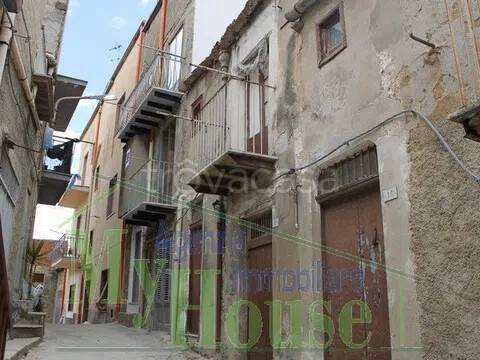 casa indipendente in vendita a Cianciana