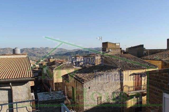 casa indipendente in vendita a Cianciana