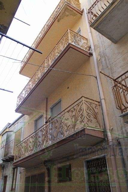 casa indipendente in vendita a Cianciana