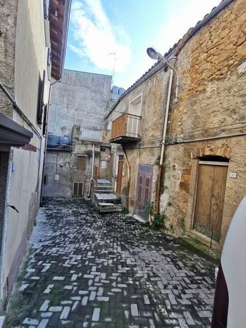 casa indipendente in vendita a Cianciana