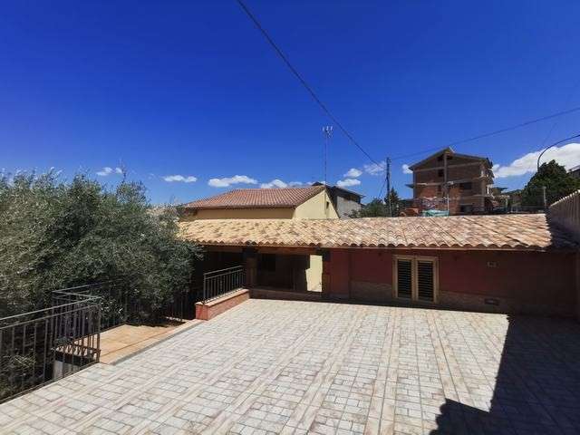 casa indipendente in vendita a Cianciana