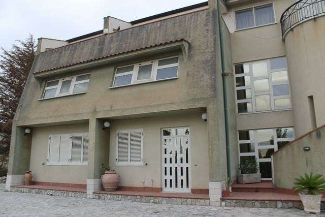 casa indipendente in vendita a Cianciana