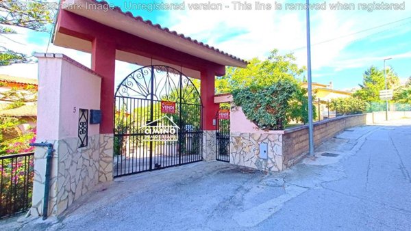 casa indipendente in vendita a Comitini