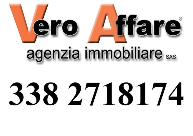 locale commerciale in vendita a Favara